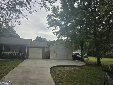 Exterior - 70 Arnold Rd, Hampton, GA 30228 photo 6 of 8