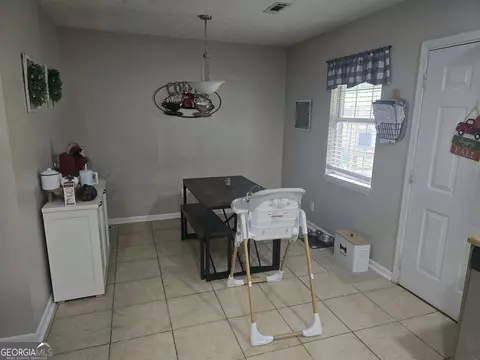 Dining - 70 Arnold Rd, Hampton, GA 30228 photo 1 of 1