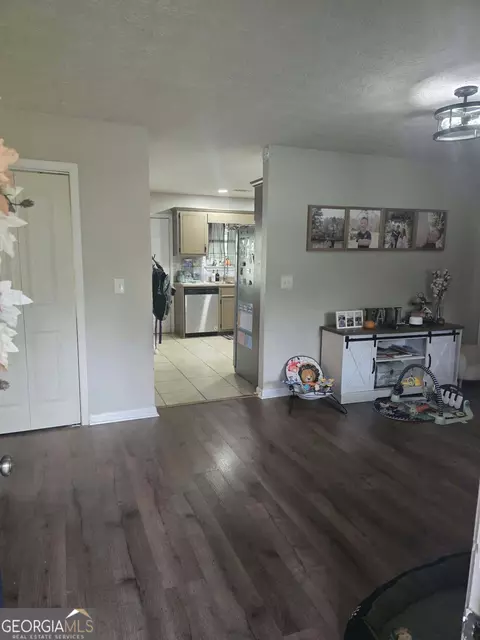 Entry Way - 70 Arnold Rd, Hampton, GA 30228 photo 1 of 4