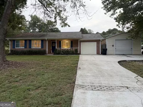 Exterior - 70 Arnold Rd, Hampton, GA 30228 photo 2 of 8