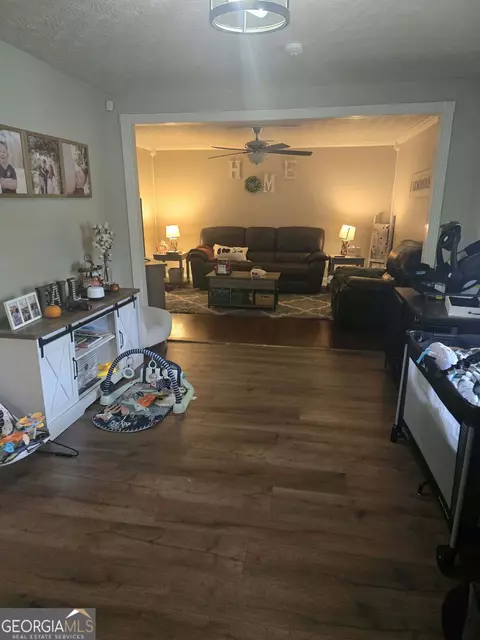 Entry Way - 70 Arnold Rd, Hampton, GA 30228 photo 2 of 4