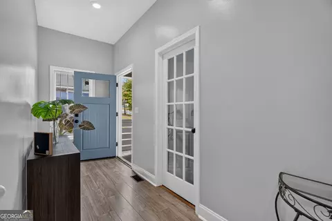 Entry Way - 520 Jefferson St, Lagrange, GA 30240 photo 1 of 2