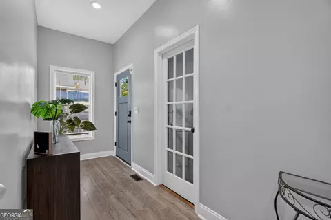 Entry Way - 520 Jefferson St, Lagrange, GA 30240 photo 2 of 2