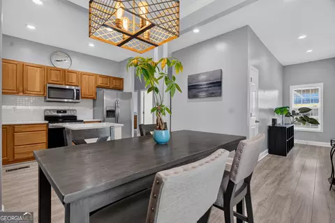 Dining - 520 Jefferson St, Lagrange, GA 30240 photo 3 of 3