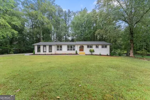 758 Springlake Rd, Lawrenceville, GA 30045