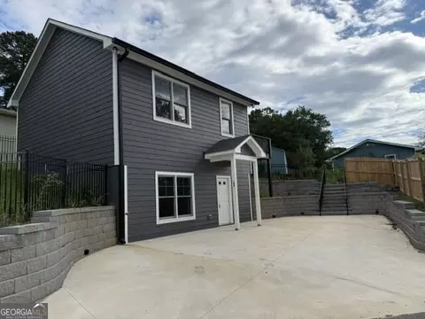 180 Lowry St, Ball Ground, GA 30107