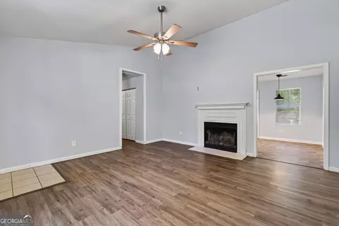 Living - 112 Starlake Dr, Jackson, GA 30233 photo 4 of 4