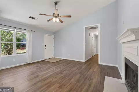 Living - 112 Starlake Dr, Jackson, GA 30233 photo 3 of 4