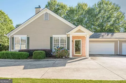35 Camry Cir, Dallas, GA 30157