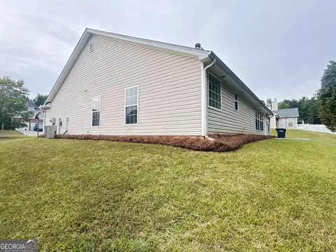 Exterior - 180 Meadowbrook Ct, Covington, GA 30016 photo 2 of 4