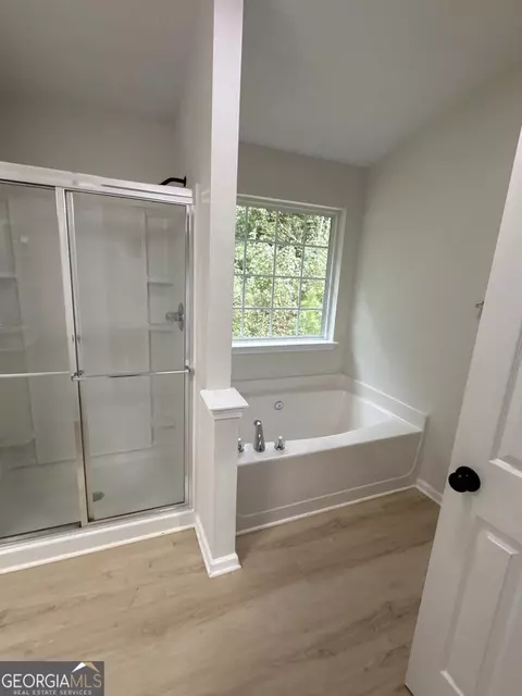 Bath - 180 Meadowbrook Ct, Covington, GA 30016 photo 3 of 3