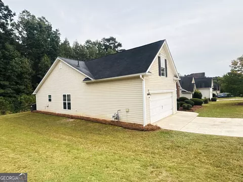 Exterior - 180 Meadowbrook Ct, Covington, GA 30016 photo 3 of 4