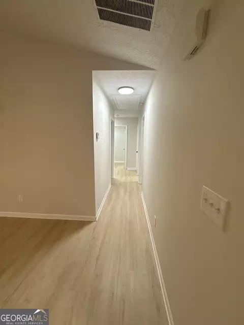 Entry Way - 180 Meadowbrook Ct, Covington, GA 30016 photo 1 of 2