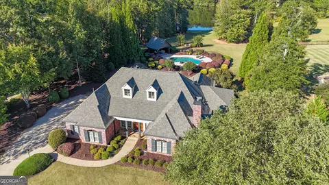 323 Beaumont Farms Dr, Sharpsburg, GA 30277