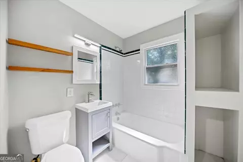 Bath - 3014 E Point St, Atlanta, GA 30344 photo 1 of 3