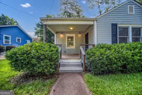 Exterior - 3014 E Point St, Atlanta, GA 30344 photo 3 of 9