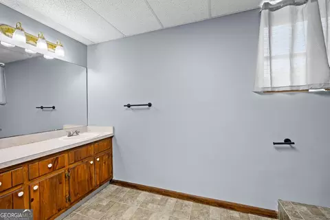 Bath - 7388 Post Rd, Winston, GA 30187 photo 6 of 7