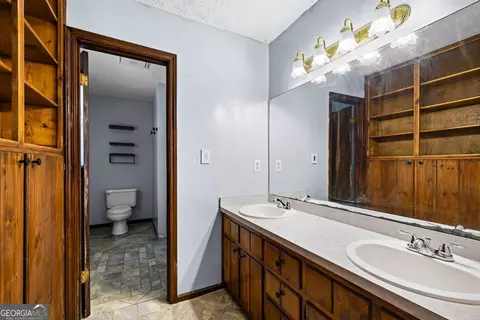 Bath - 7388 Post Rd, Winston, GA 30187 photo 4 of 7