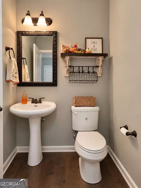 Bath - 424 Post Oak Way, Warner Robins, GA 31088 photo 1 of 6