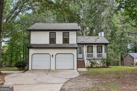 723 Jockey Ln, Auburn, GA 30011