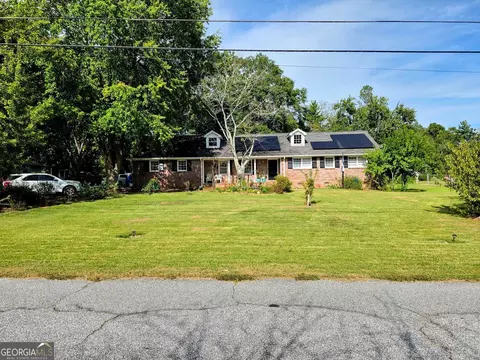 2748 Odum St SW, Snellville, GA 30078
