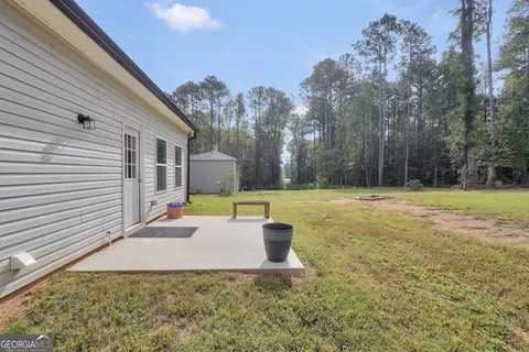 Exterior - 662 Grove St, Barnesville, GA 30204 photo 6 of 8