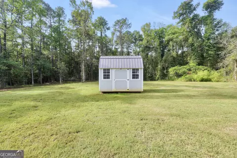 Exterior - 662 Grove St, Barnesville, GA 30204 photo 7 of 8