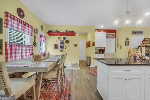Kitchen - 662 Grove St, Barnesville, GA 30204 photo 6 of 6