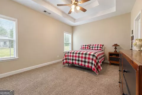 Bedroom - 662 Grove St, Barnesville, GA 30204 photo 4 of 5
