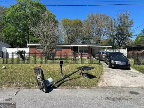 5233 Chivalry Dr, Jacksonville, FL 32208