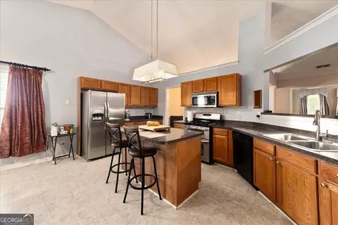 Kitchen - 190 Meadowbrook Ct, Covington, GA 30016 photo 2 of 3