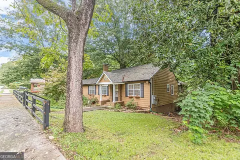 2492 Maple St, East Point, GA 30344