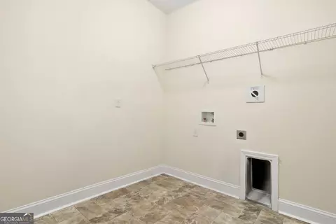 Entry Way - 105 Grimsby Rd, Savannah, GA 31407 photo 8 of 8