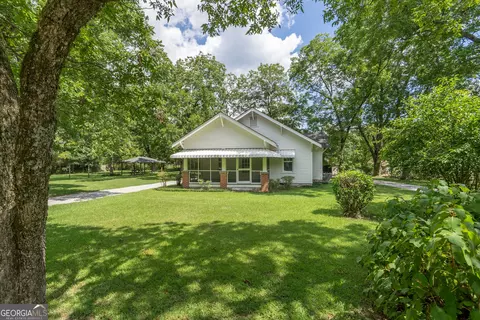 5380 Guthrie Rd, Loganville, GA 30052