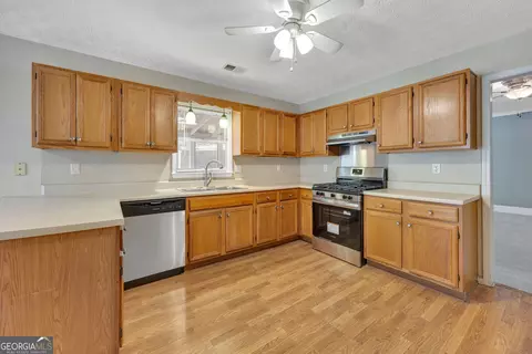 Kitchen - 35 Sarah Ct, Covington, GA 30016 photo 2 of 5