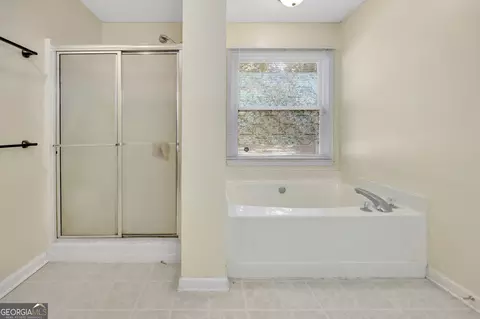Bath - 35 Sarah Ct, Covington, GA 30016 photo 2 of 4