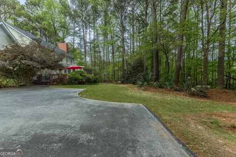 Exterior - 175 Weeping Willow Way, Tyrone, GA 30290 photo 11 of 18
