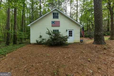 Exterior - 175 Weeping Willow Way, Tyrone, GA 30290 photo 13 of 18