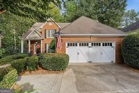121 Red Oak Ln, Alpharetta, GA 30009