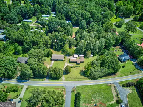 View/Area - 451 Defoor Rd, Toccoa, GA 30577 photo 4 of 5