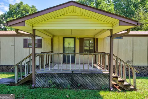 Exterior - 465 Defoor Rd, Toccoa, GA 30577 photo 2 of 7