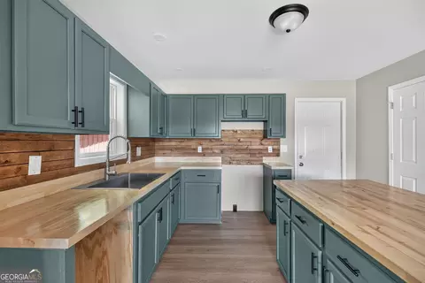Kitchen - 813 Tyus Rd, Bowdon, GA 30108 photo 5 of 5