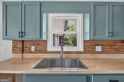 Kitchen - 813 Tyus Rd, Bowdon, GA 30108 photo 4 of 5