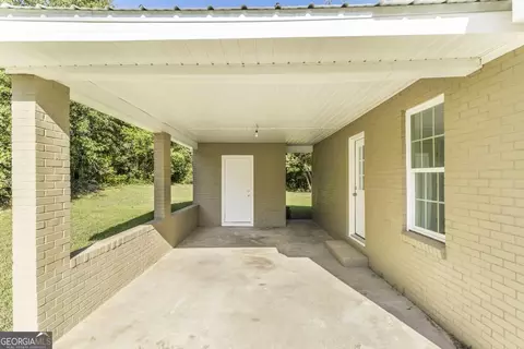 Exterior - 204 Thomas St, Dublin, GA 31021 photo 5 of 8