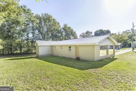 Exterior - 204 Thomas St, Dublin, GA 31021 photo 3 of 8