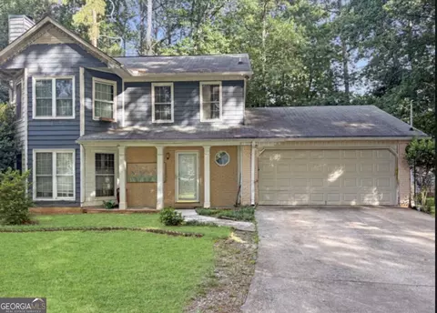 900 Cremins Rd, Lawrenceville, GA 30046
