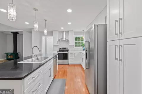 Kitchen - 121 Katy Lake Rd, Jackson, GA 30233 photo 3 of 5