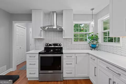 Kitchen - 121 Katy Lake Rd, Jackson, GA 30233 photo 4 of 5