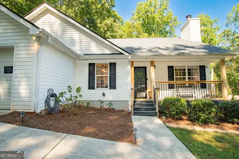 Exterior - 5727 Kings Ct, Bethlehem, GA 30620 photo 5 of 10