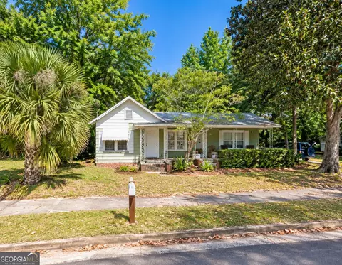 1003 Bedell Ave, Woodbine, GA 31569
